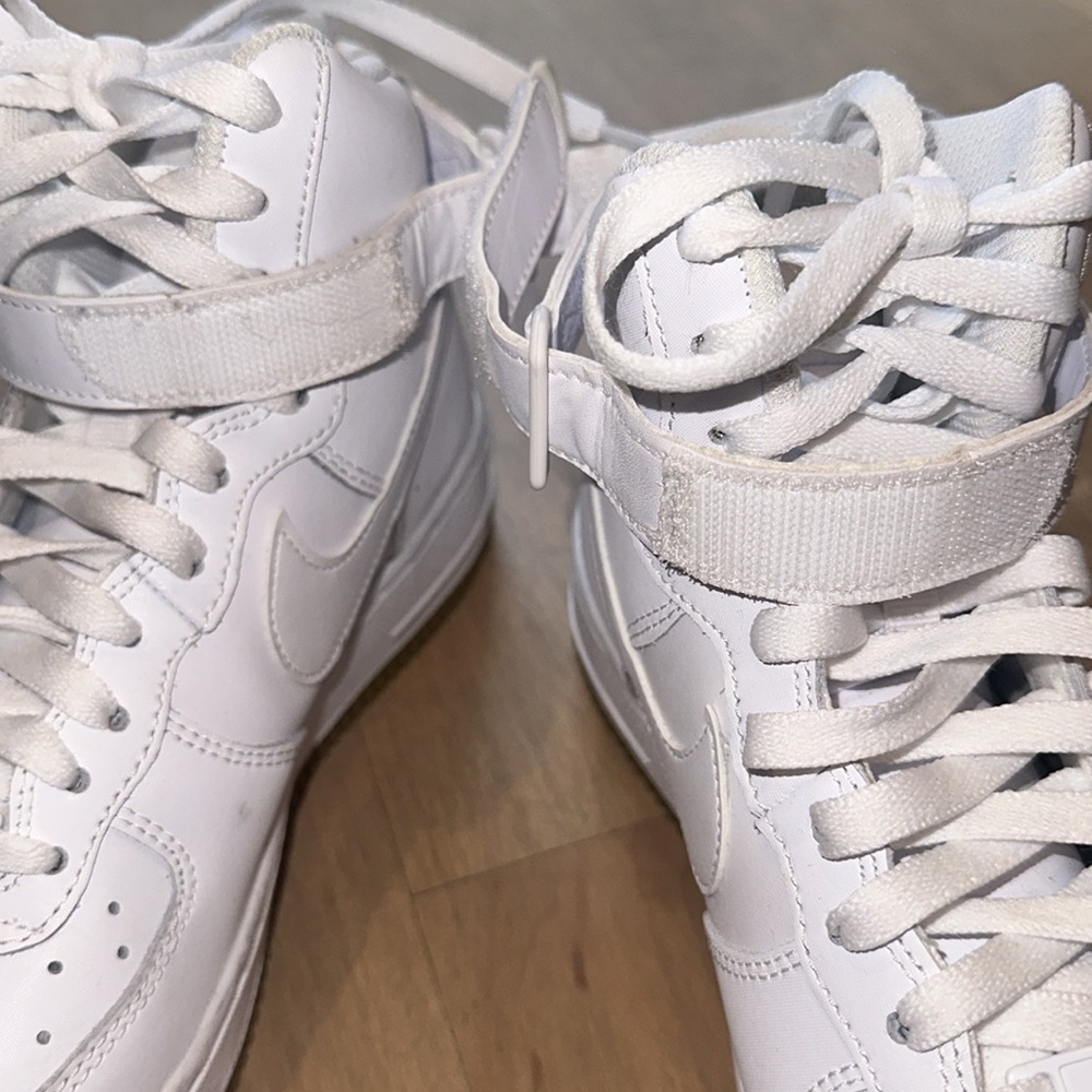 Nike Air Force 1 High Top Sneakers - Picture 9 of 12